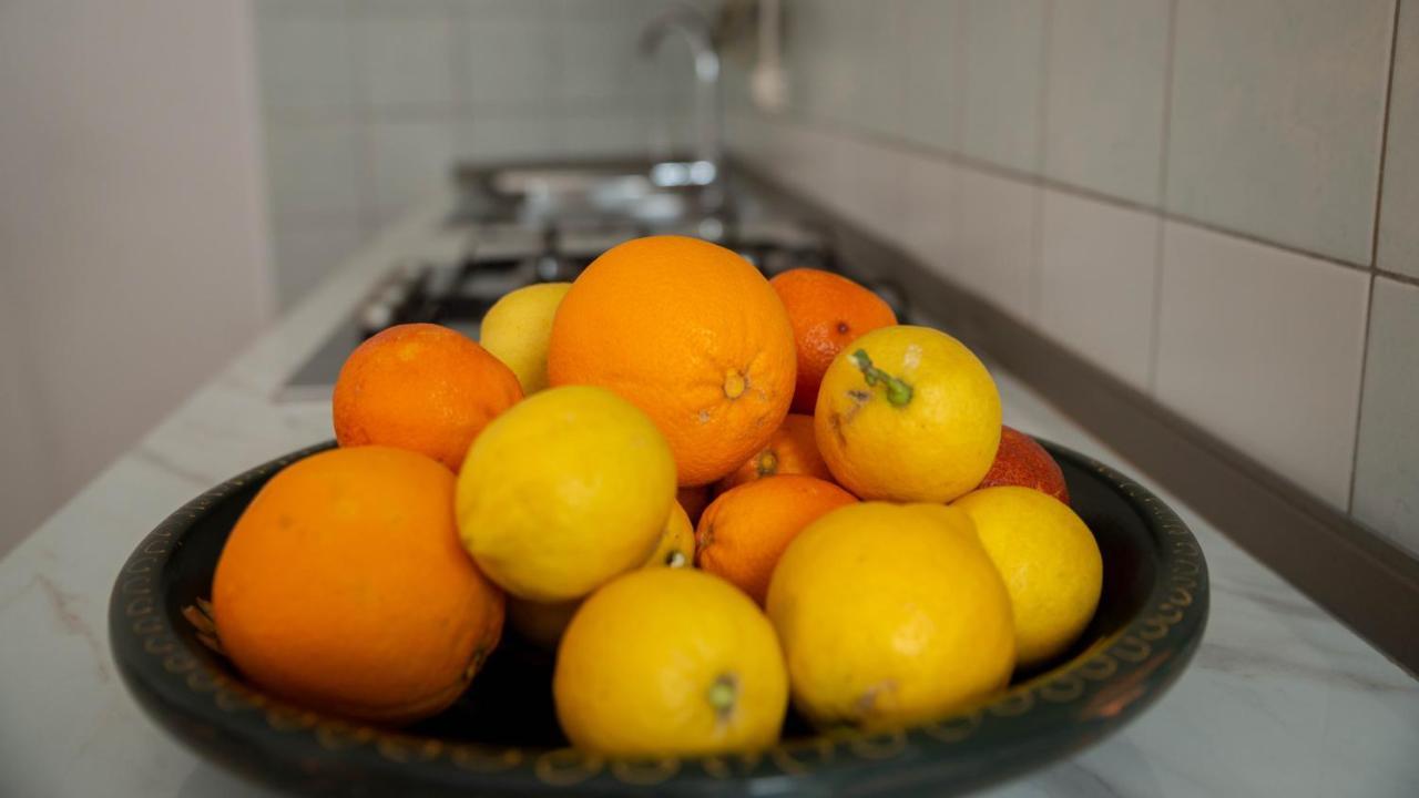 Appartamenti Melograno E Fico Loculi Exteriör bild